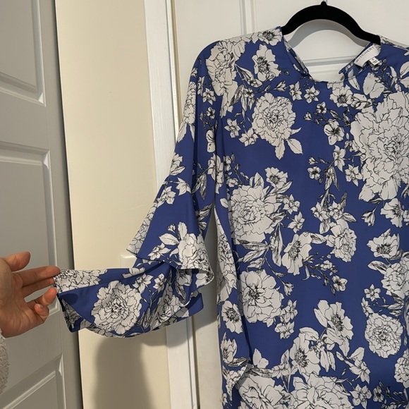 Witchery floral blouse - Picture 2 of 3